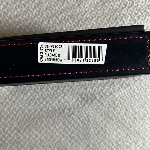 NWT Tommy Hilfiger wallet - Picture 7 of 7